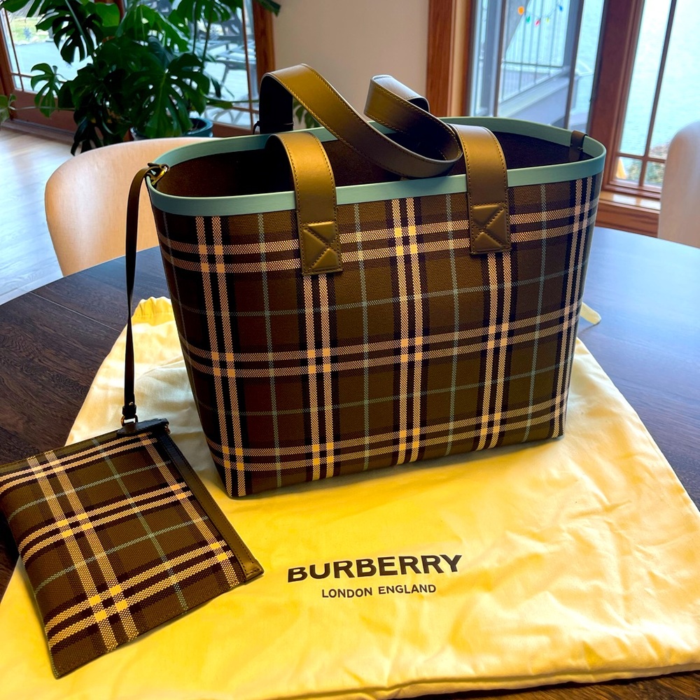 Burberry London Check Canvas Tote bag BRAND NEW W/ TAGS